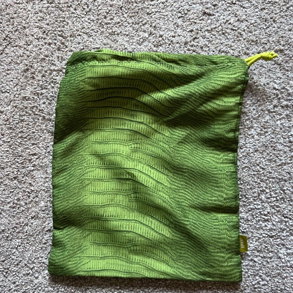 ipsy Bags Free Nwt Ipsy Bag Poshmark